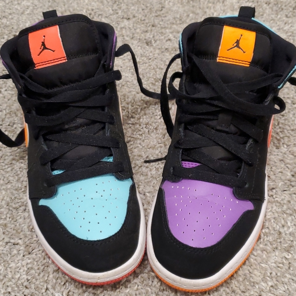Kids Air Jordan 1 Mid - Fiesta Color - Size 3Y